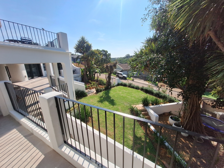 4 Bedroom Property for Sale in Wavecrest Eastern Cape